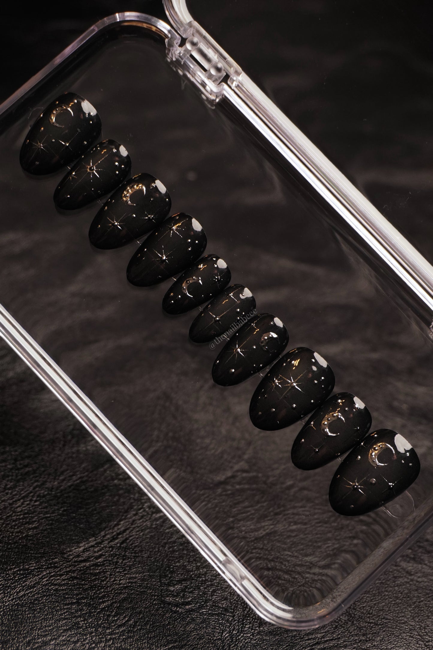 The Empress (Black)