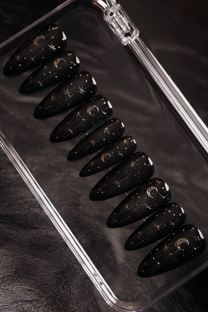 The Empress (Black)